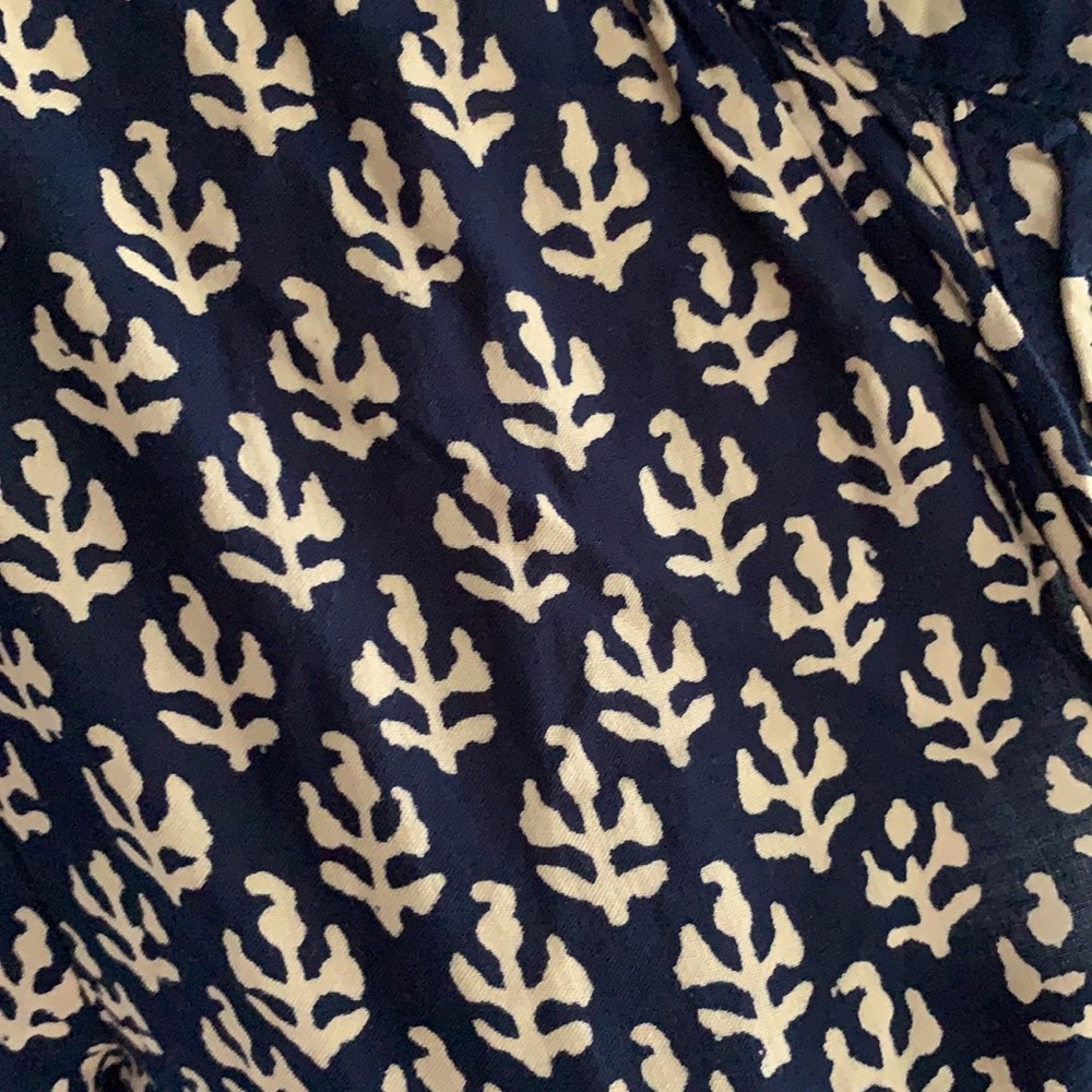 Like new, long sleeve navy/cream top by Velvet - Picture 2 of 6